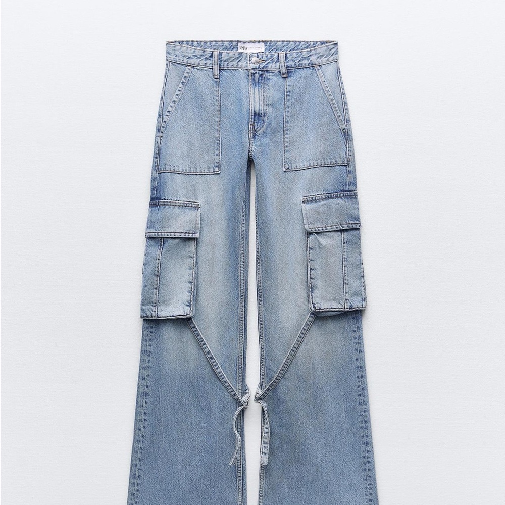 Zara Mid-Rise TRF Cargo Jeans